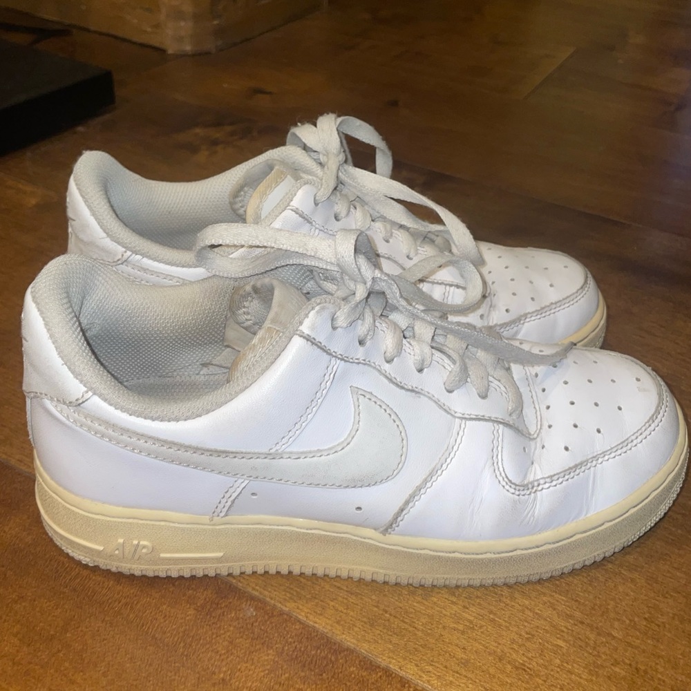 White AF1 Nike Shoes
